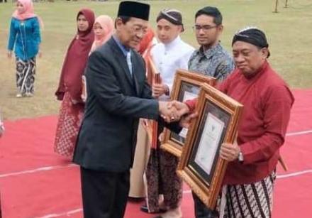 BMT Artha Amanah Mendapatkan Penghargaan dari Bupati